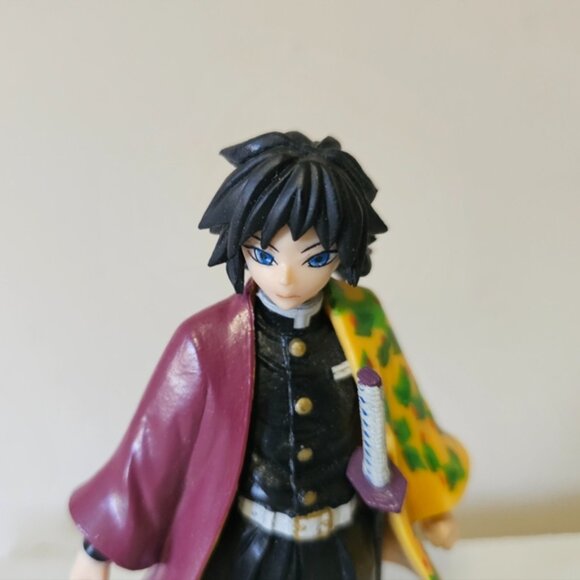 Demon Slayer Giyuu Collectible Figure - Picture 2 of 8